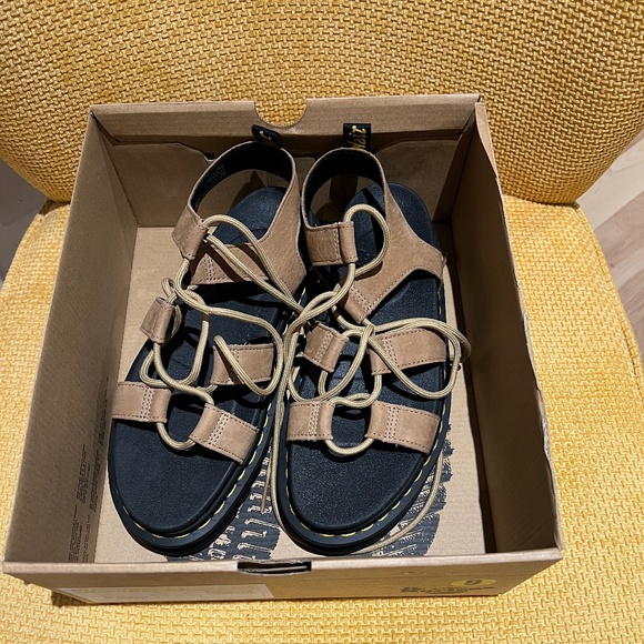 Dr. Martens Nartilla Savannah tan sandals - Picture 7 of 9